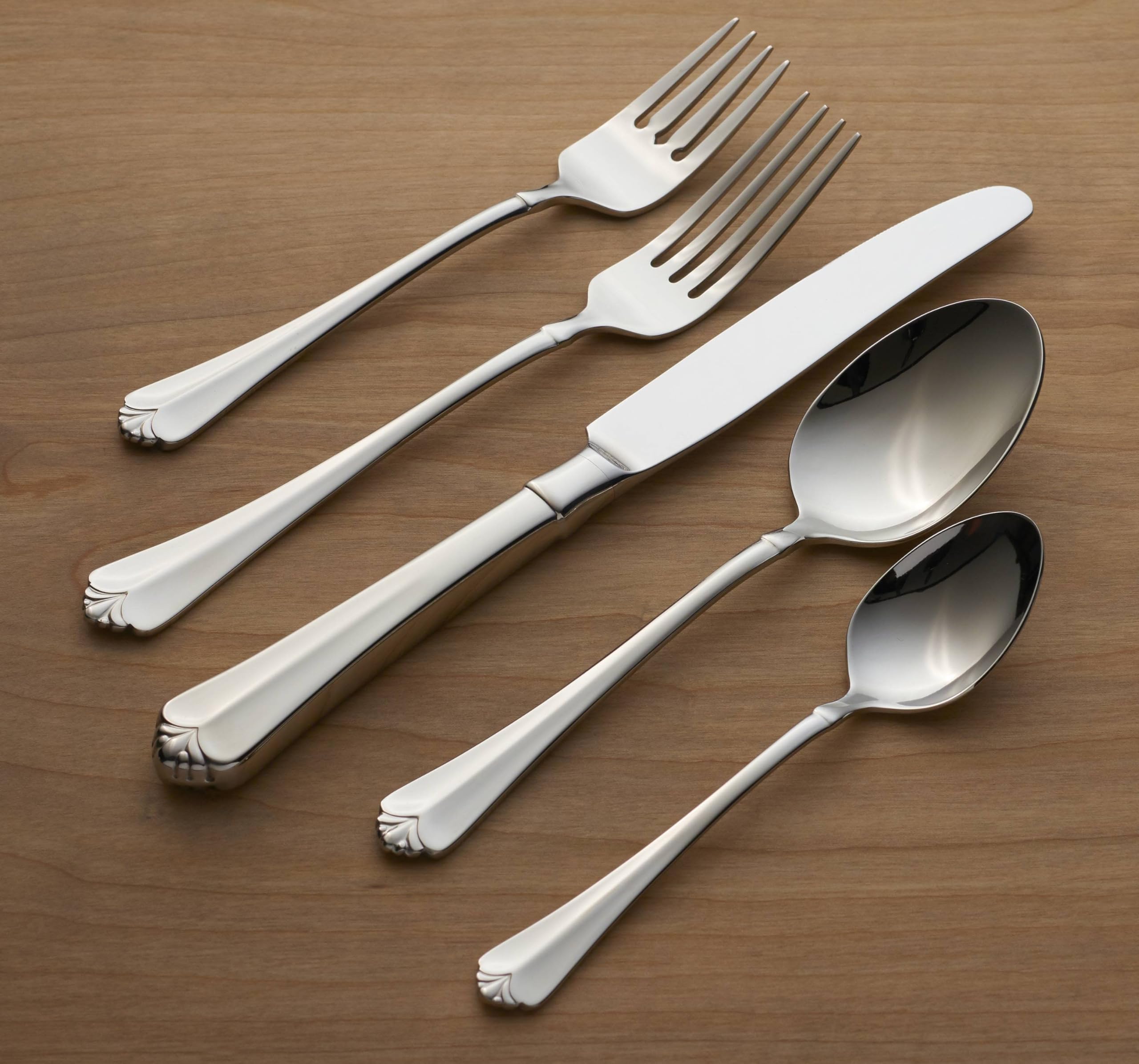 Amazon.com | Oneida Juilliard 5-Piece Flatware Set, Service for 1